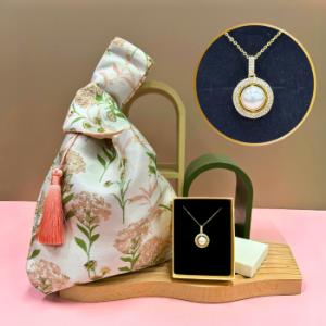 Timeless Love : A Mother's Day Gift Ensemble